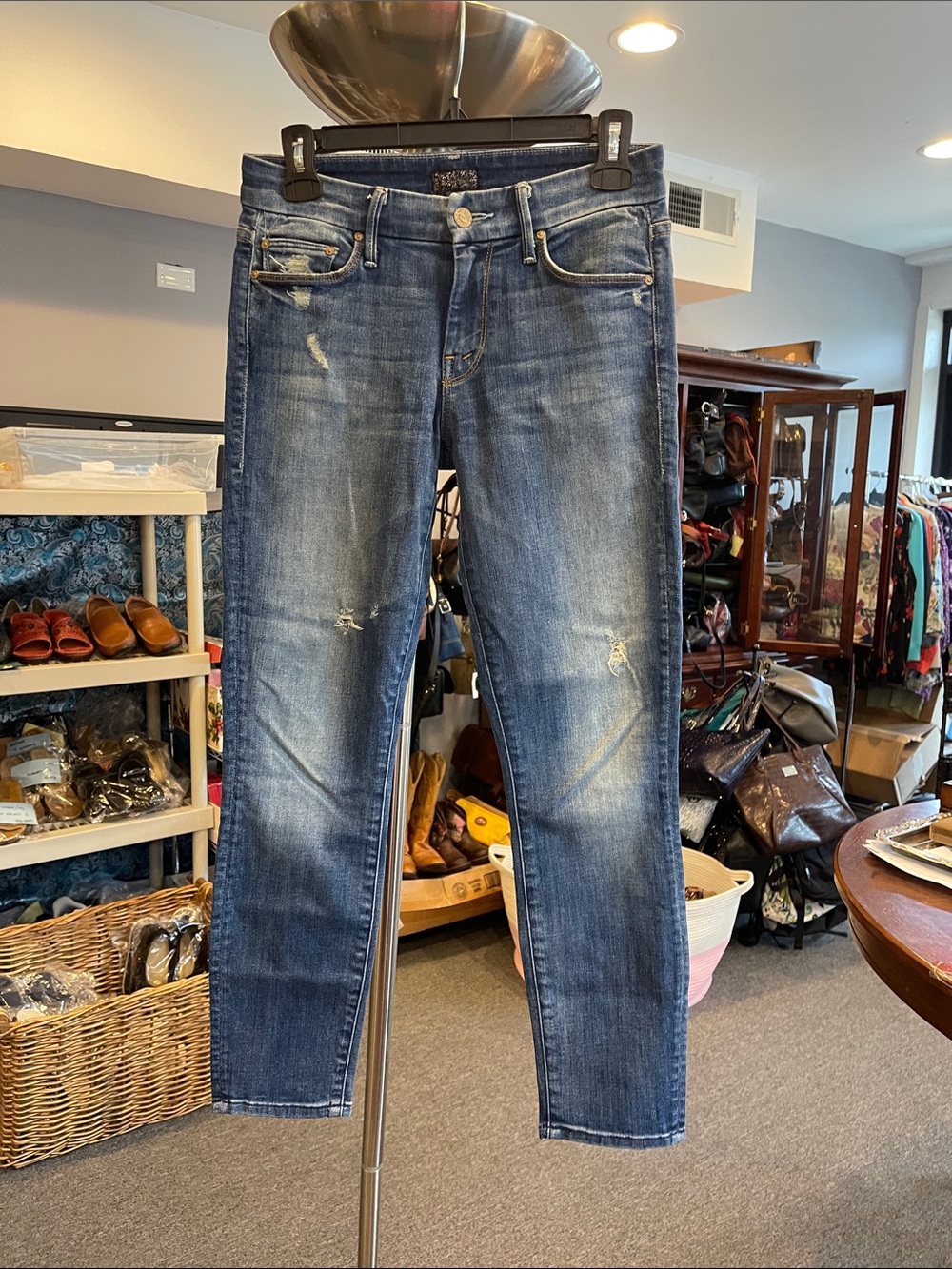 MOTHER THE LOOKER CROP WASH: ROUGH IT UP size 25, low rise skinny